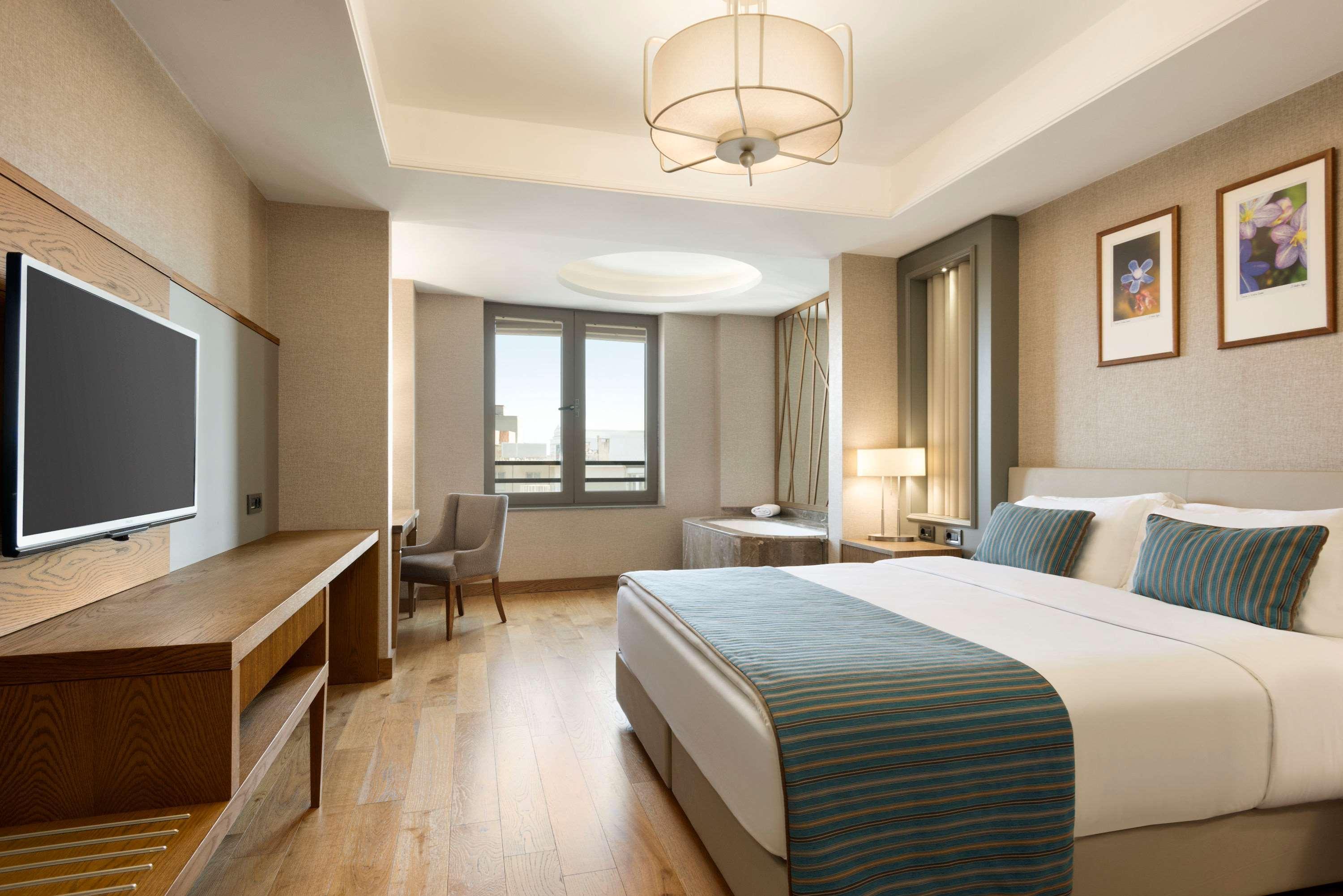 Ramada Hotel & Suites Adana Kültér fotó