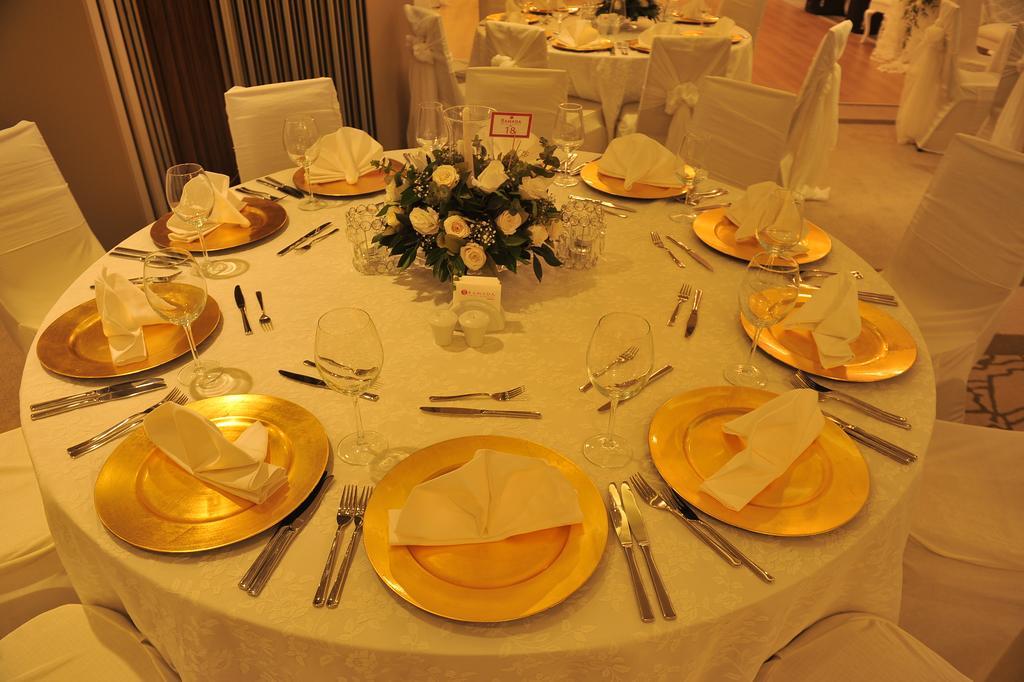 Ramada Hotel & Suites Adana Kültér fotó