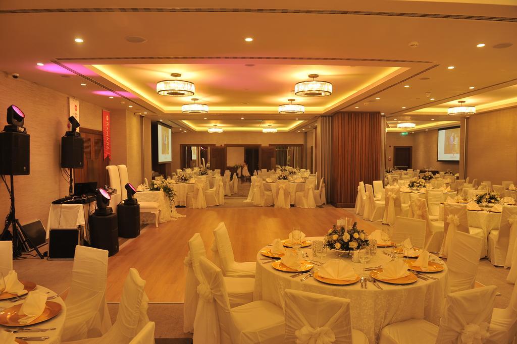Ramada Hotel & Suites Adana Kültér fotó